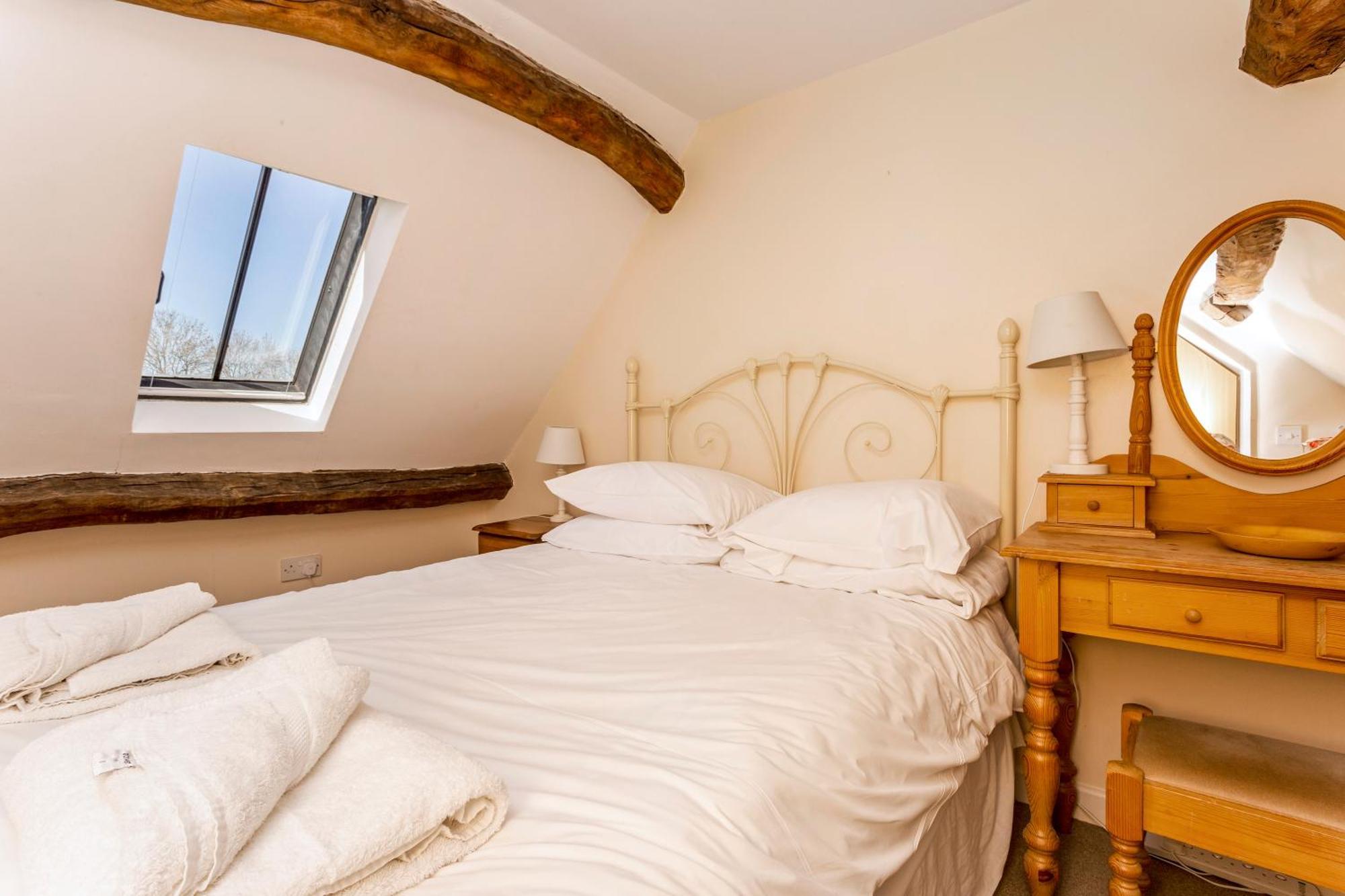 Bridge Farm Holiday Cottages Коу Ханіборн Номер фото